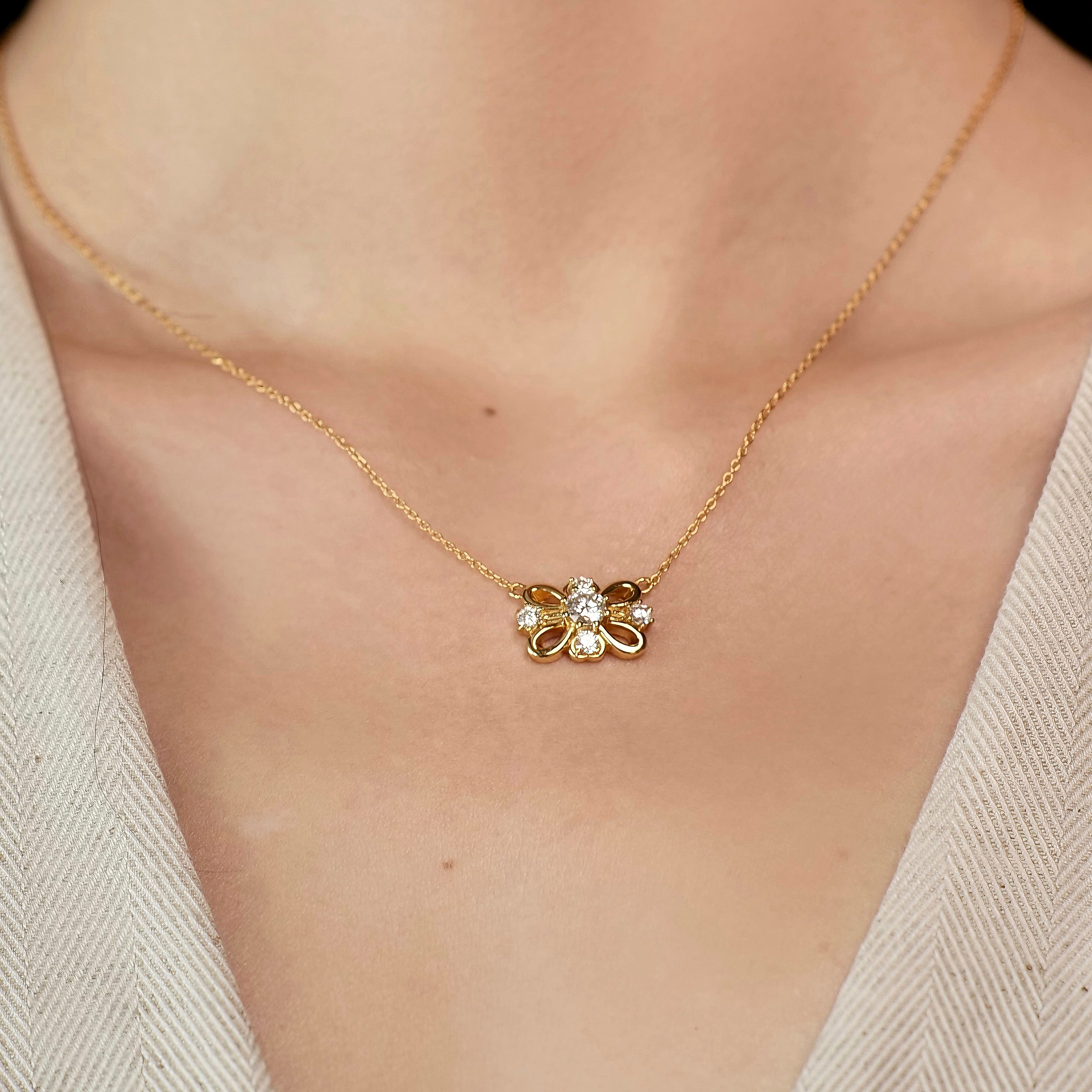 Petal-shaped Gold Necklace