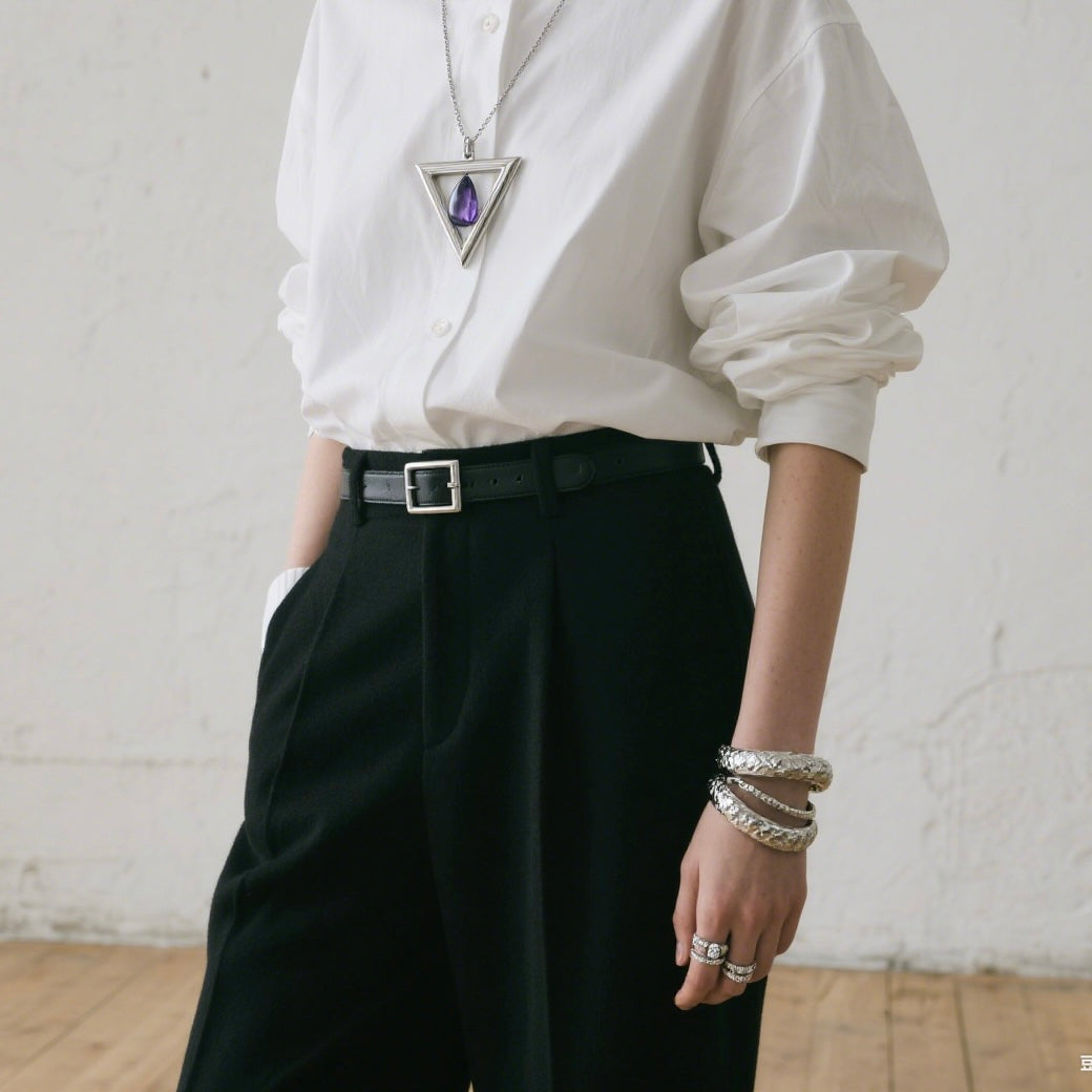 Basic Outfit Ideas: 4 Jewelry Pairing Rules to Avoid Plainness